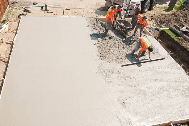 Best Concrete Sidewalk Installation  in Woodbury, MN